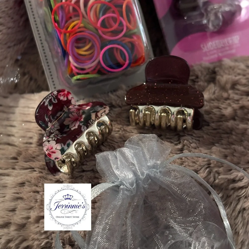 Hair Accessory Bundle Goody‎ Mini Clips Equate Elastics Christmas Scrunchie Lot
